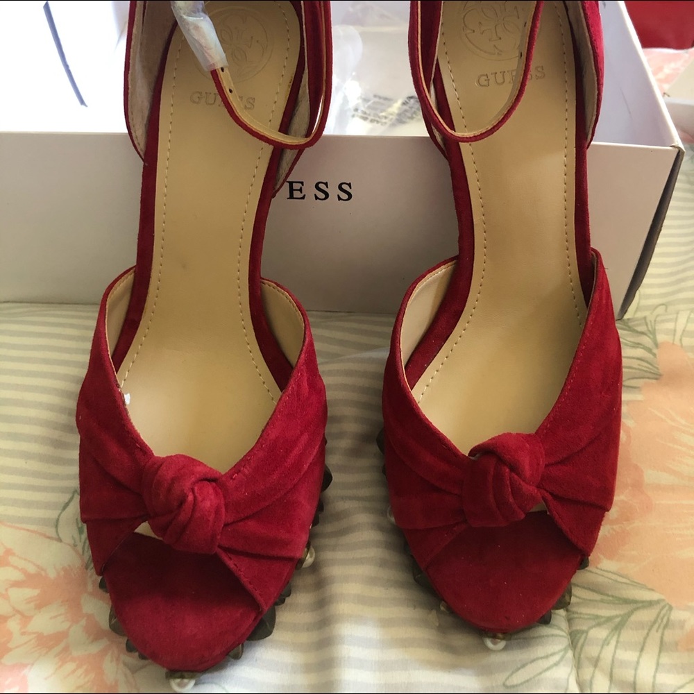 New red shoes